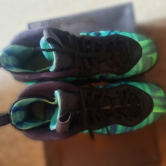 EUC Nike foamposite "Northern Lights" - Picture 3 of 9